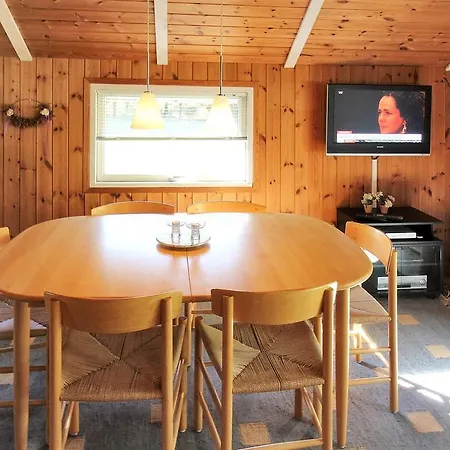 Дом отдыха Three-bedroom Holiday In