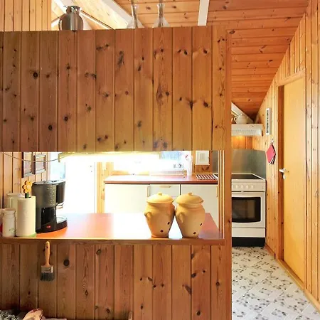 Three-bedroom Holiday In Дом отдыха *